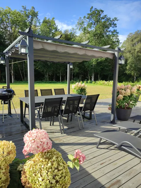 Villa near the lake, boat, sauna, big garden - Image 1