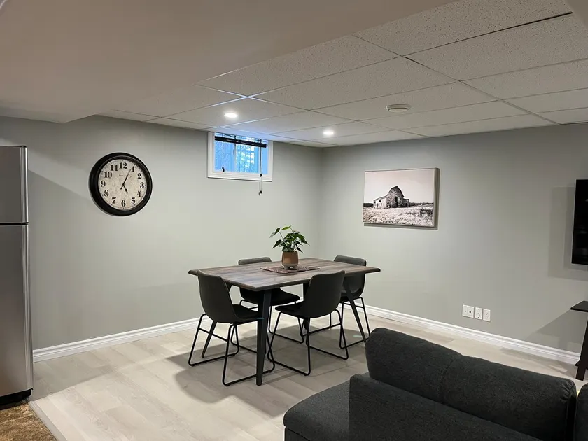 Comfy, cozy, home away from home - Image 1