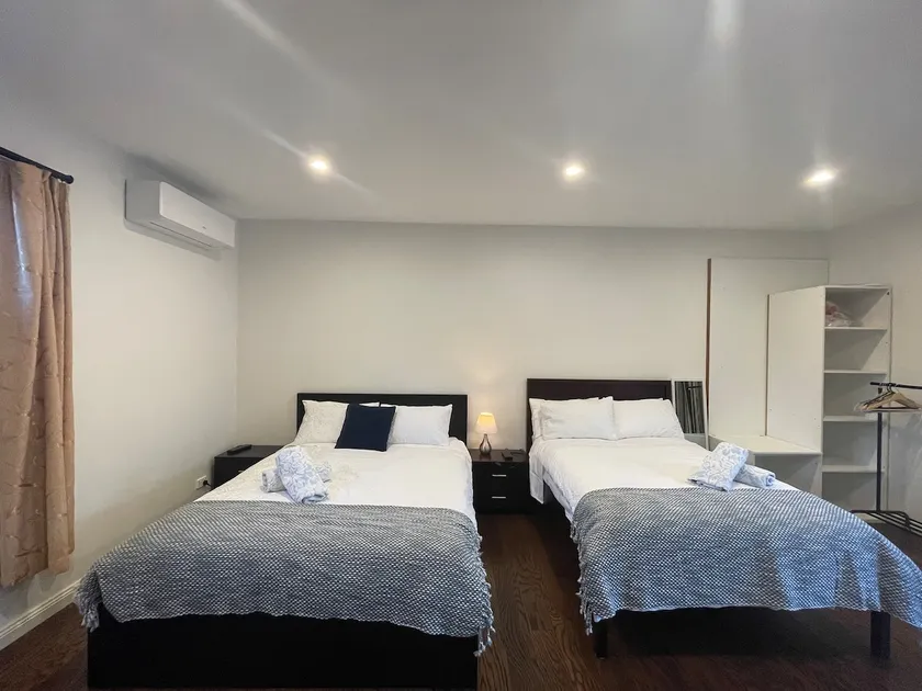 Cozy Monash apartment A - Image 1