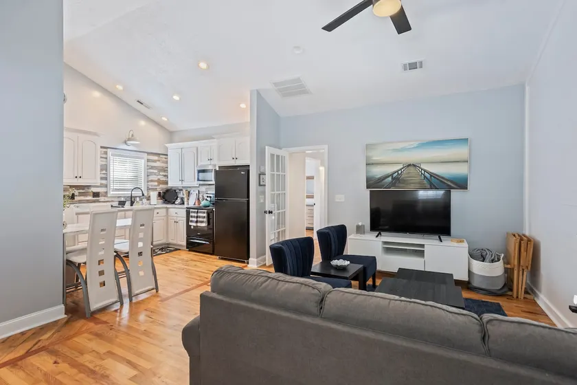 House 10 minutes from Stableview and 15 minutes from downtown - Image 1