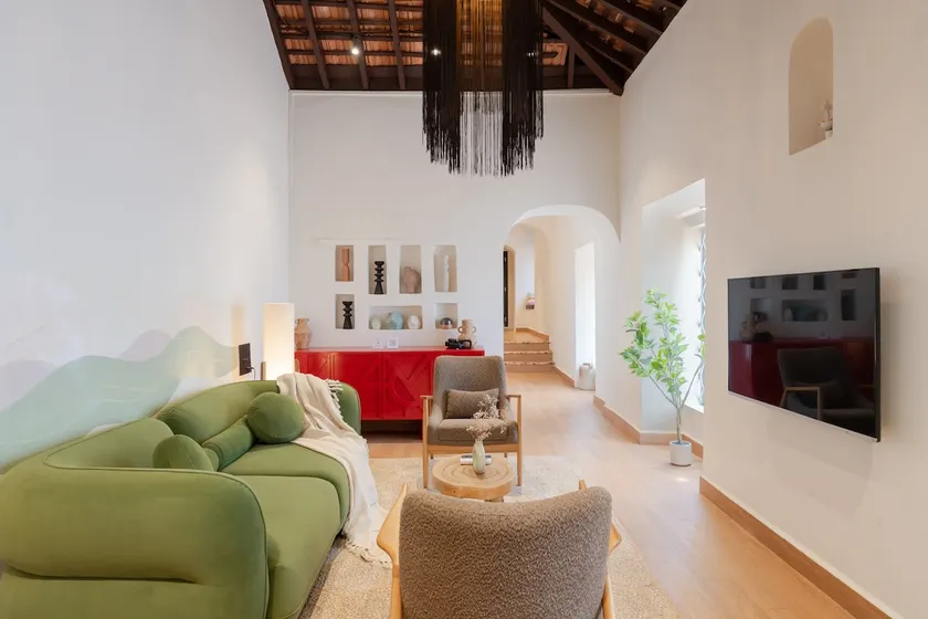 Casa Timothy Beachfront Boutique Villa By NikSu - Image 1
