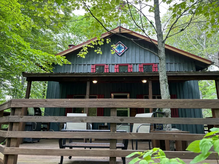 Quiet Mountaintop Cabin! Newland & Spruce Pine - Image 1