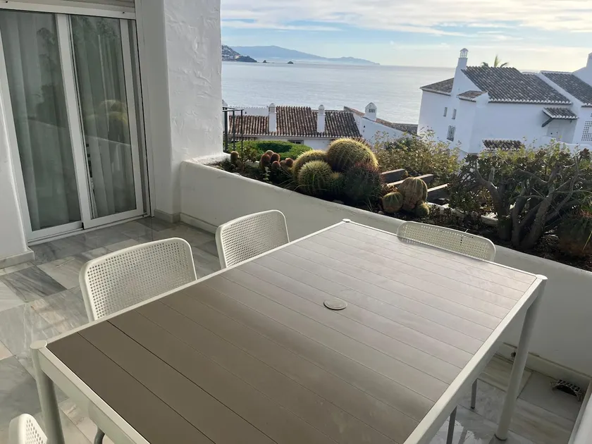 Sea view stunning apartment - Image 1