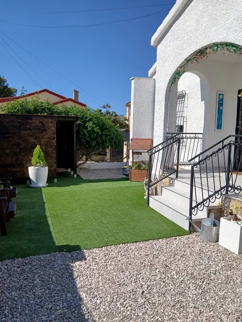 Daisy Lodge - Image 1