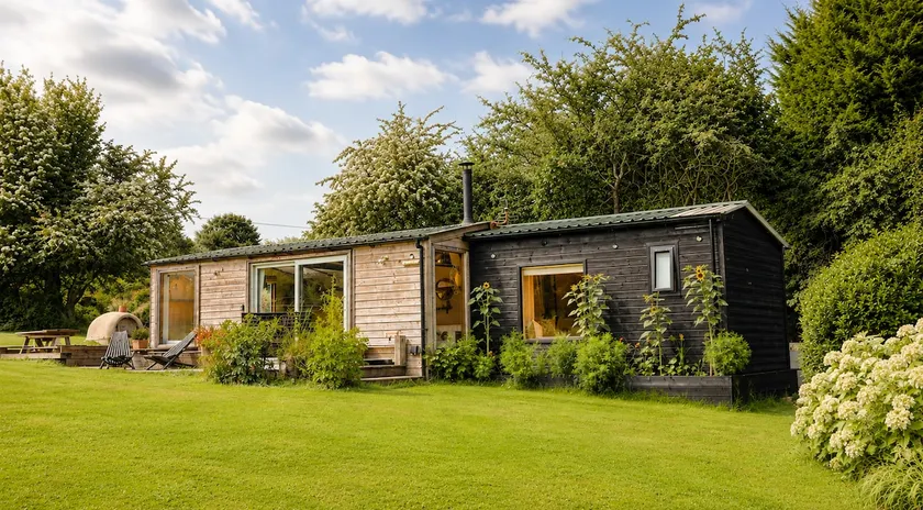 The Cabin | Valley Retreat | Pizza Oven & Garden - Image 1