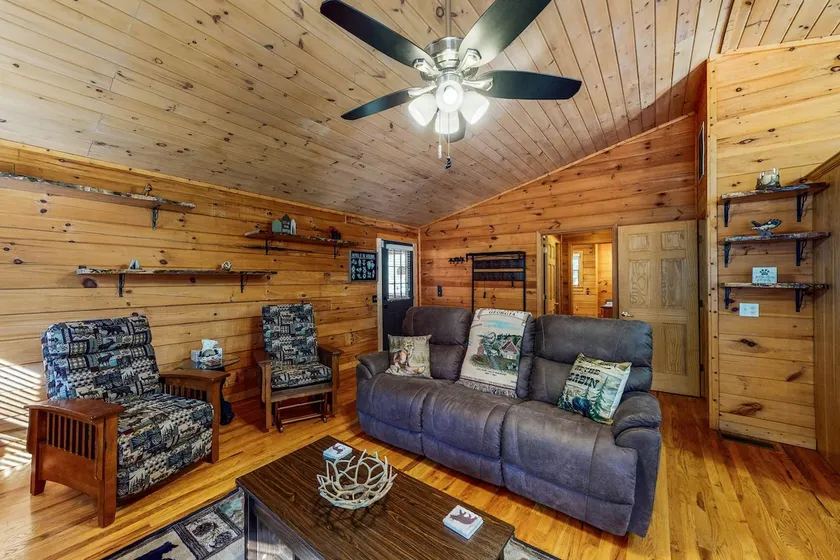 4BR Gem | Dog Friendly | Sunroom | Arcade | W/D - Image 1