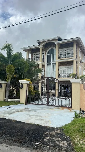 Lux House at Providence - Image 1