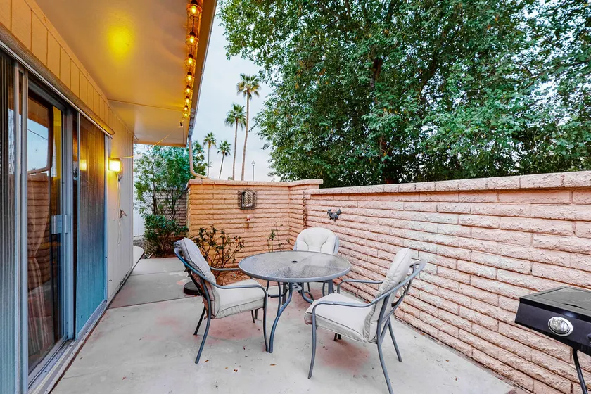 Downtown 2BR Dog Friendly | Patio - Image 1