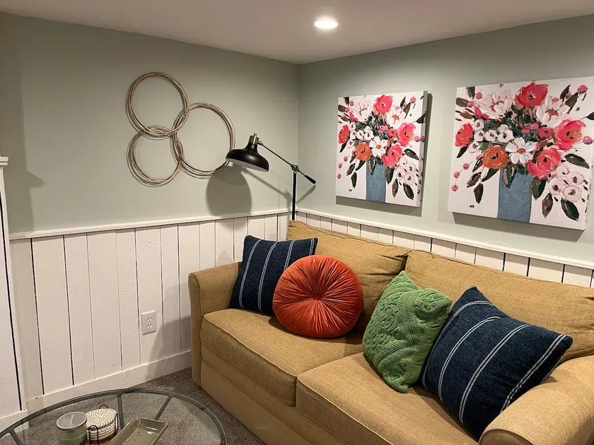 Newtown Cozy Cottage Basement - Image 1