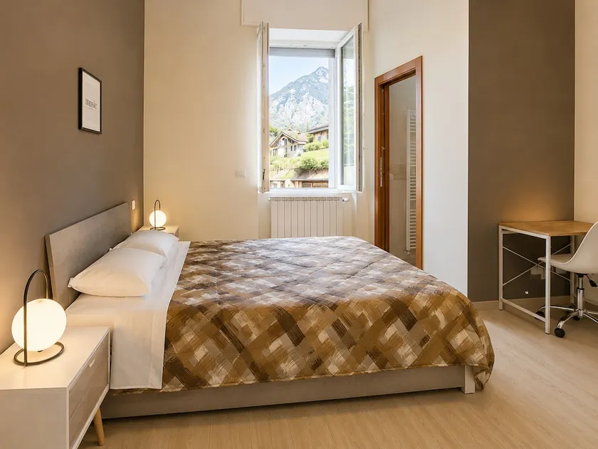 Cattaneo 65 - 3 Bedrooms, 5 minutes from Lake Como and station - Parking - Image 1