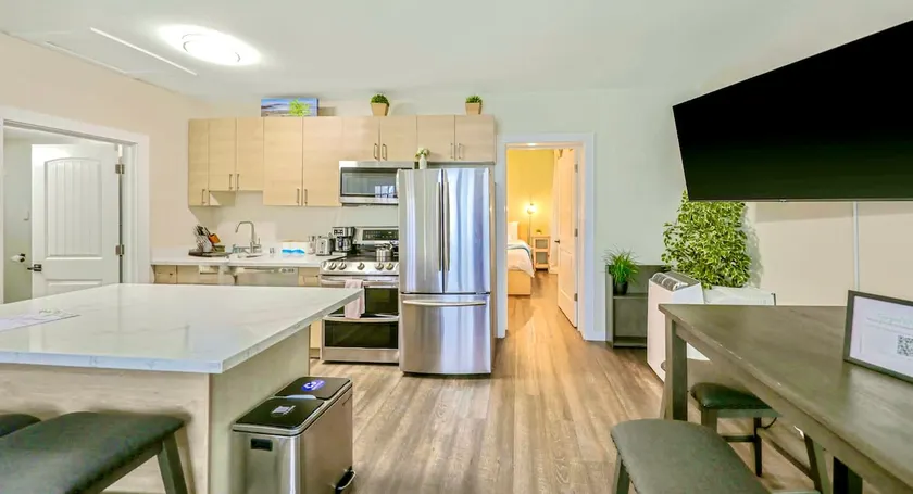 Stylish Kitchen | Dtwn Renton | Mins to SeaTac - Image 1