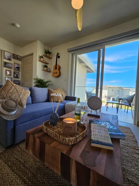 Beachfront villa - Image 1