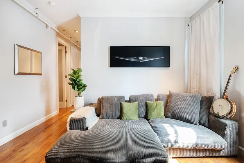 Beautiful 4 Bedroom in Lower East Side - Image 1