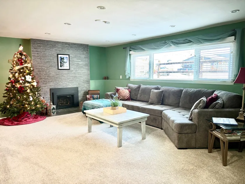 Anchorage Garden Home - Image 1