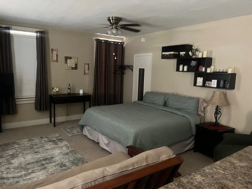 Little Boonville Apartment - Image 1