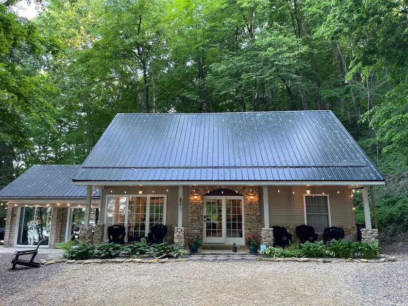 Stone Bluff Cabin - Image 1