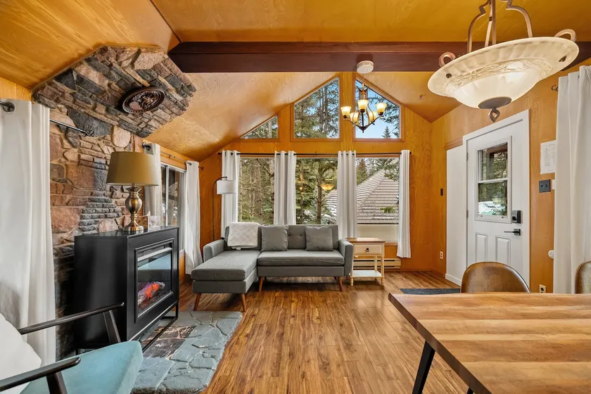 Rundle Suite at Elkhorn Lodge - Image 1