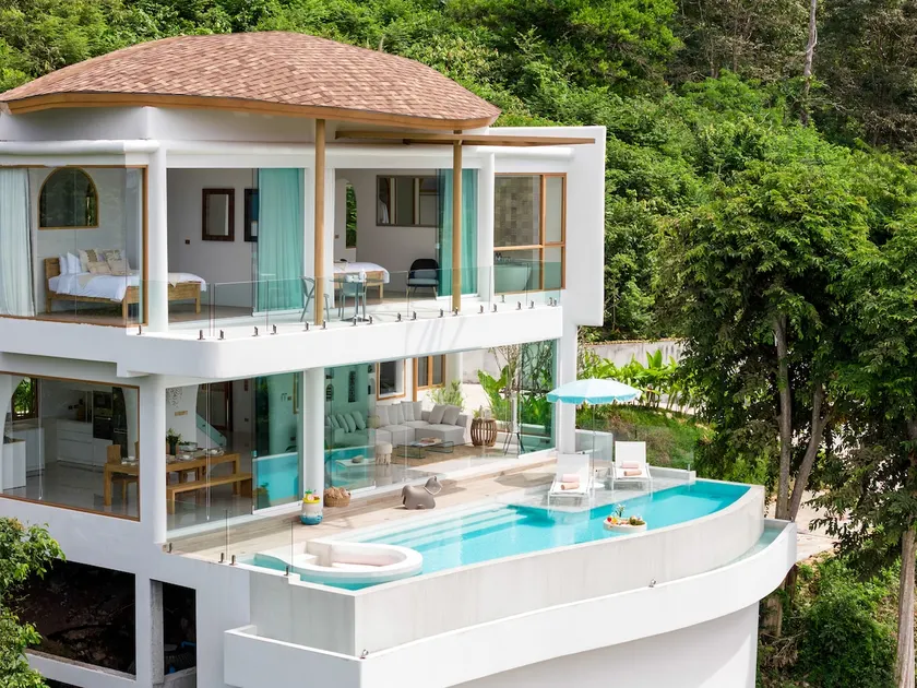 Luxury sea view villa with butler service! - Image 1