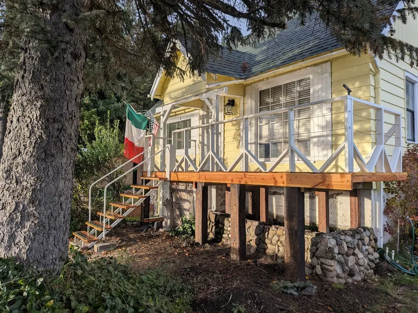 Historic HM, Mountain Views, Hot Tub, Steam Room - Image 1