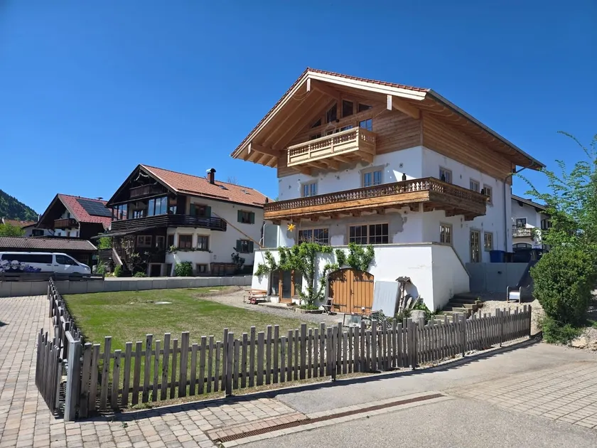 Top Lodge - Image 1