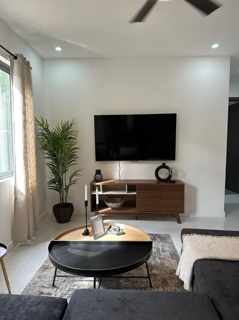 Kingston 8, 2BD/2BA | gated | swimming pool - Image 1