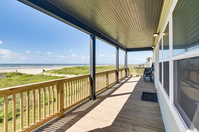 Gulf Coast Views: Waterfront Surfside Beach Home! - Image 1