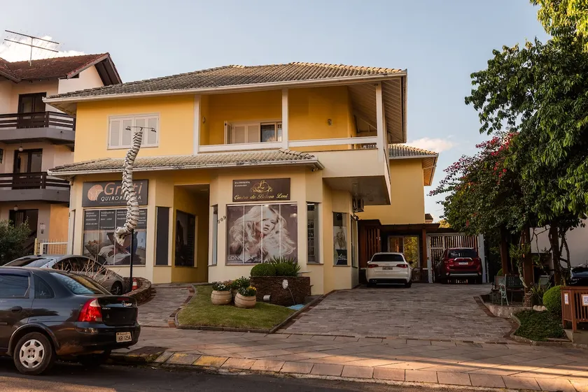 Spacious Hidro House • 3 En-Suite Bedrooms • Downtown Nova Petrópolis - Image 1
