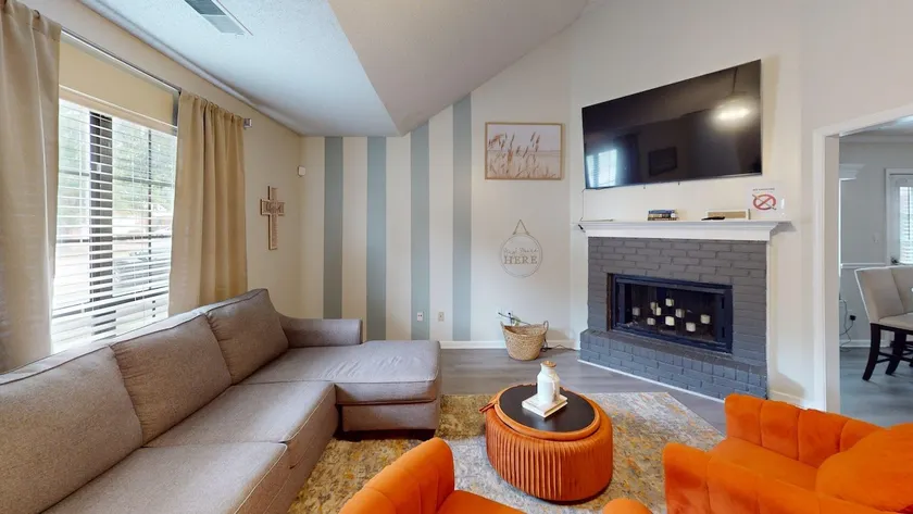 Tanger 2 Townhome - Image 1