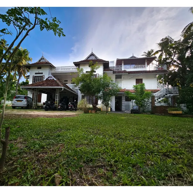 Heritage Homestay with Library,Gym,Movie/Playroom - Image 1