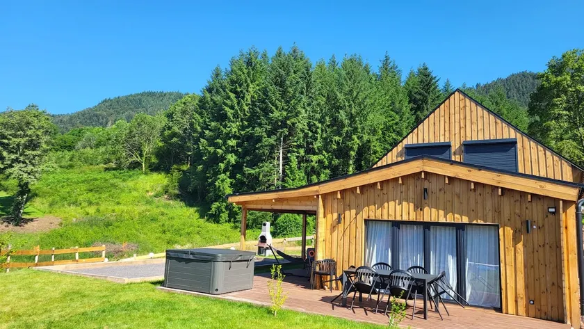 Chalet with hot tub • Vosges • 8 people - Image 1