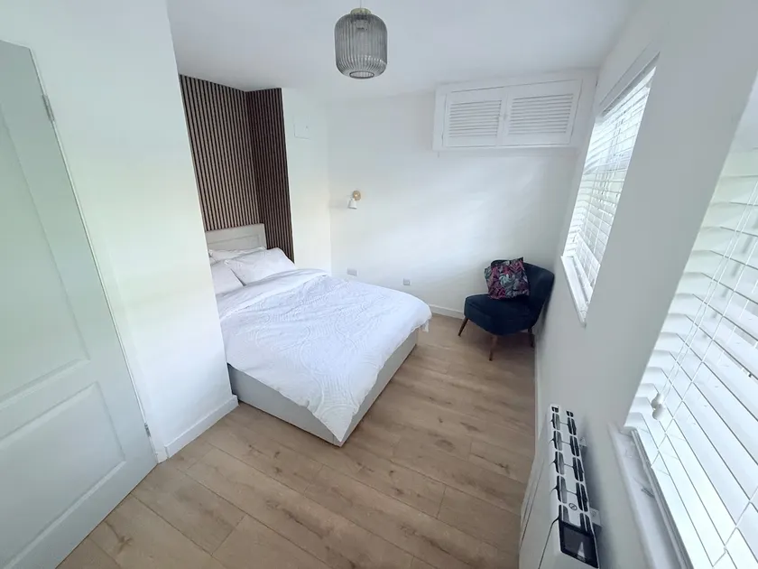 The Furzebrook Snug - Image 1