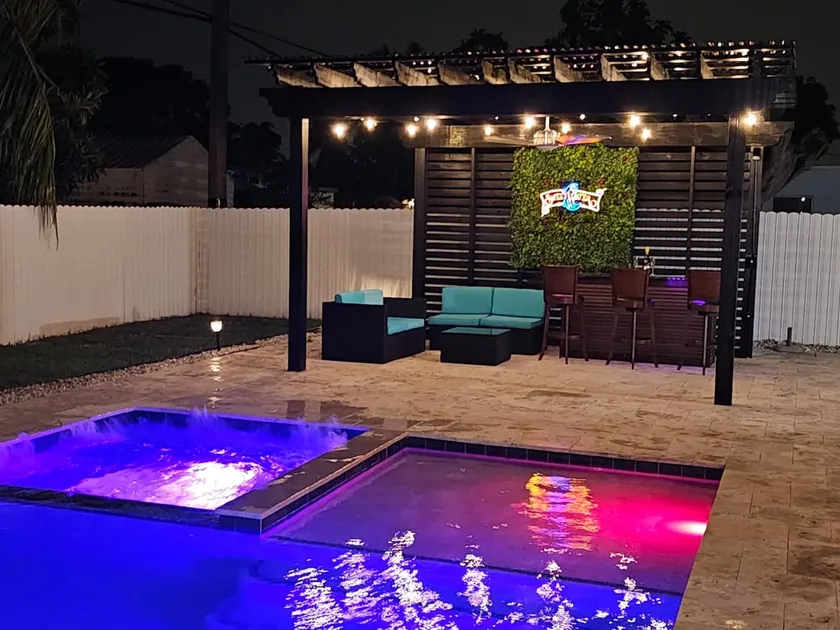 Modern Palm Springs Getaway, Private Heated Pool - Image 1