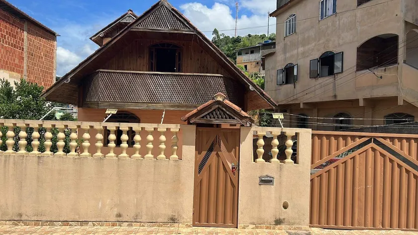 Beautiful 3-bedroom Chalet in the Center of Manhumirim - Image 1