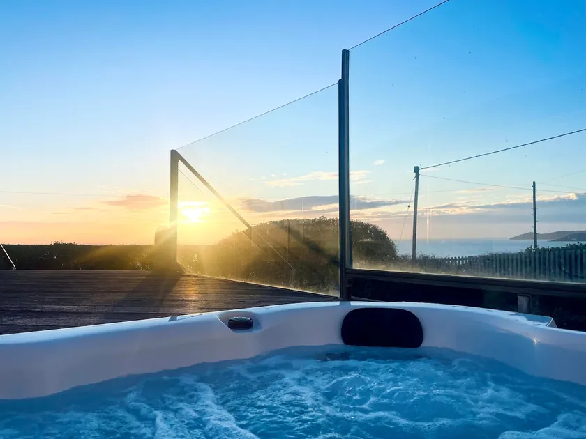 Heybrook Bay Beach House - Image 1