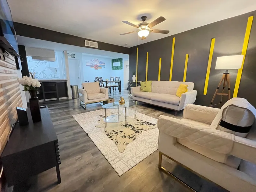Entire Condo Modern 3B-2BA | Near NRG Downtown - Image 1