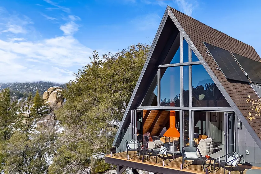 Modern Swiss Chalet | Sweeping Views | Hot Tub - Image 1