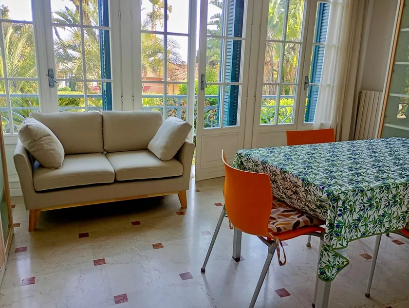 Hanbury Suite | Quiet Oasis with Private Parking - Image 1