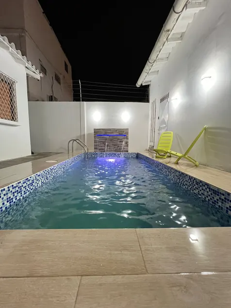 Nice family house with a pool - Image 1
