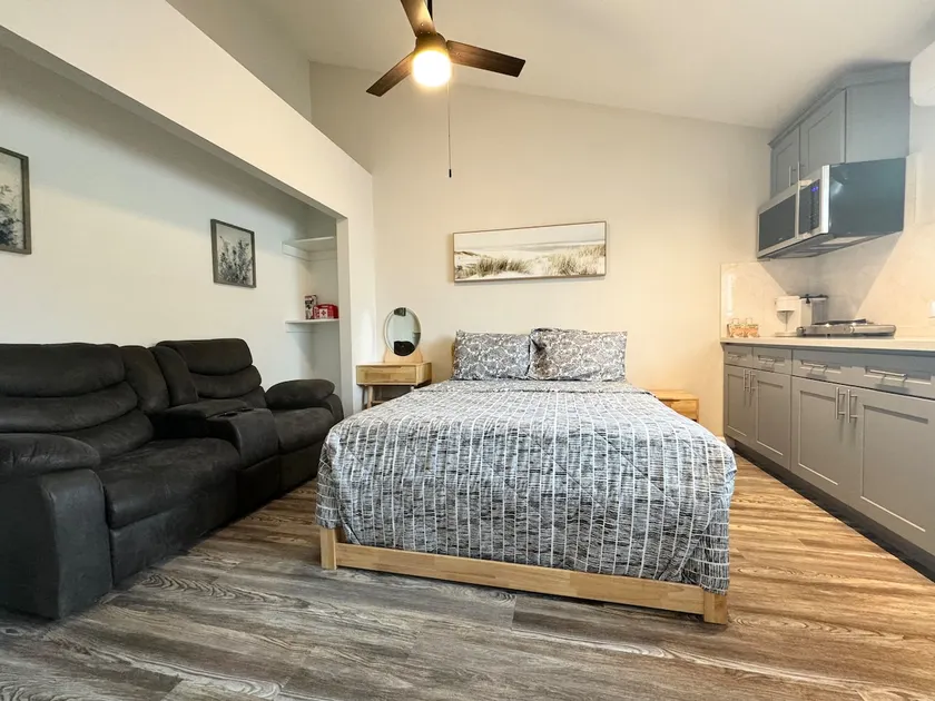 House with one bedroom 13724-3 - Image 1