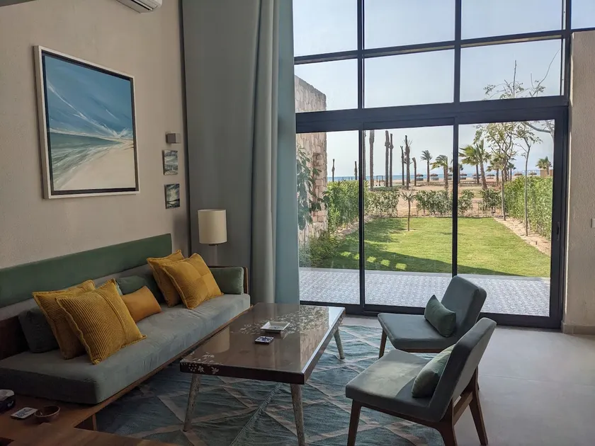 Modern Beachfront 1BR Loft with Garden in Somabay - Image 1