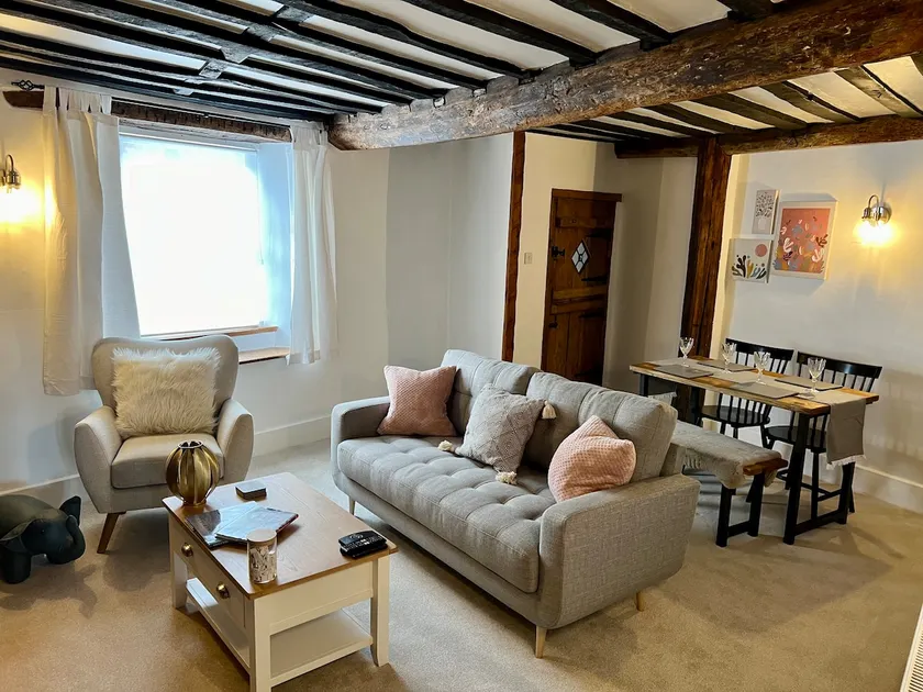 Churchside Cottage - Image 1