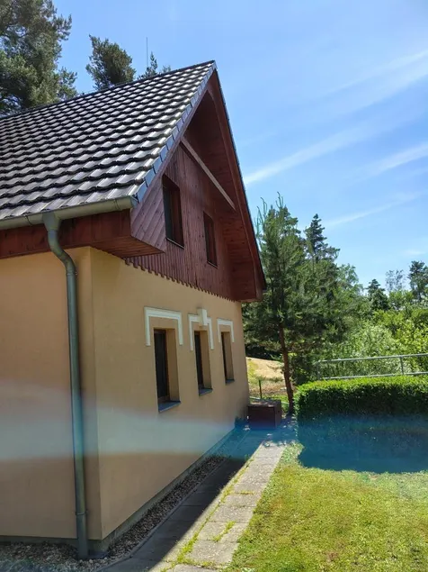 Koloděje Resort - orange house - Image 1
