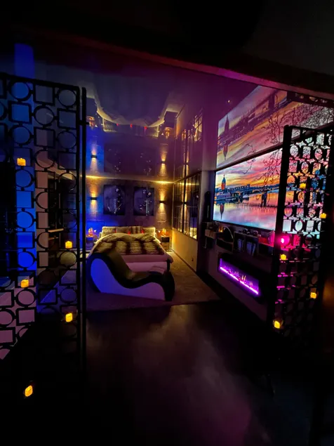 Romantic or naughty room near Toulouse - Image 1