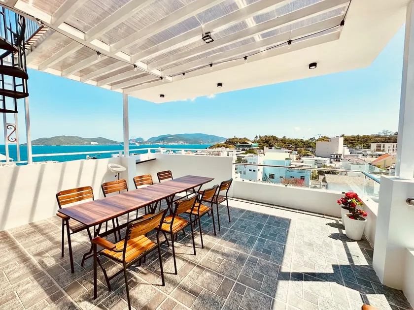 Luxury Villa (Ocean View, Balcony and Rooftop Bar) - Image 1