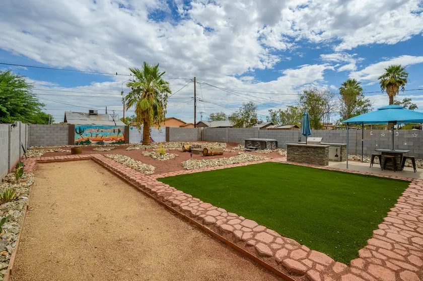 Diamond in the Desert-Central PHX - Image 1