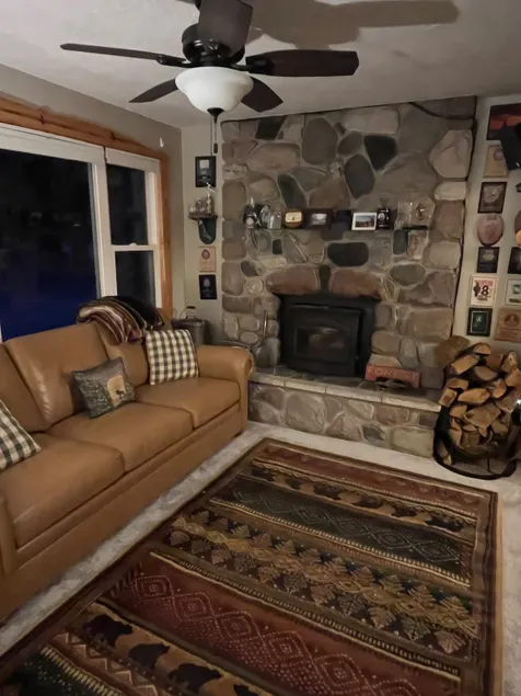 West Lake Mitchell Getaway!Private shared frontage - Image 1