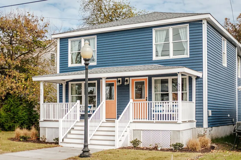 Fenced Yard~Walk 2 Park~Family Friendly Bunk Room! - Image 1