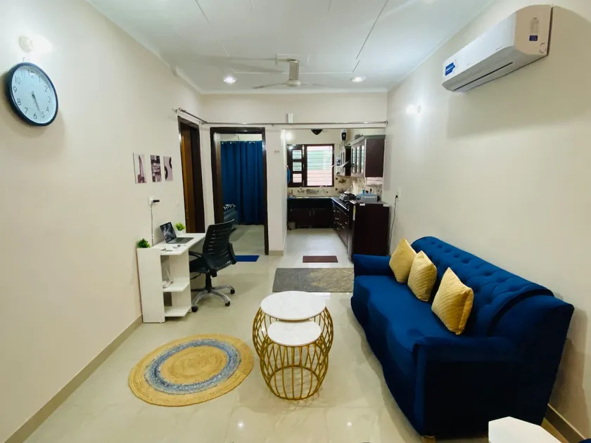 Aerostay 2bhk Fully Furnished - Image 1