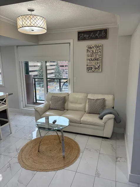 Luxurious apartment Calgary downtown #602 - Image 1