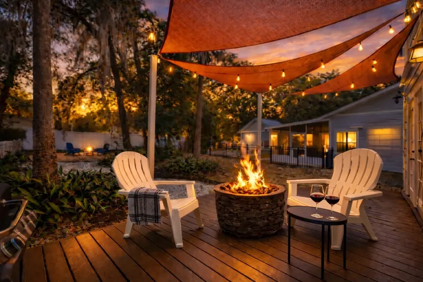 The Art House/Fire Pit/Games/Sleeps 9/Near DT - Image 1